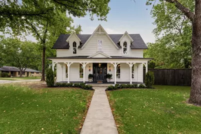 300 E Division Street, Pilot Point, TX 76258 - Photo 1