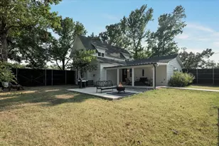 300 E Division St, Pilot Point, TX 76258 - Photo 38