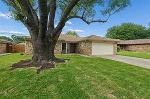 4100 Hemlock St, Fort Worth, TX 76137 - Photo 2