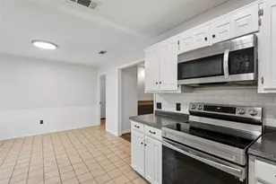 4100 Hemlock St, Fort Worth, TX 76137 - Photo 10
