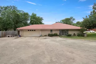 1400 Rusdell Dr, Irving, TX 75060 - Photo 4