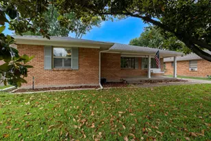 7128 Haverford Rd, Dallas, TX 75214 - Photo 2