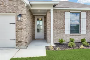 500 Lakeway Ln, Justin, TX 76247 - Photo 2
