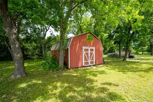 167 W Ross St, Walnut Springs, TX 76690 - Photo 28