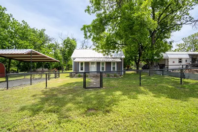 167 W Ross Street, Walnut Springs, TX 76690 - Photo 26