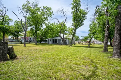 167 W Ross Street, Walnut Springs, TX 76690 - Photo 32