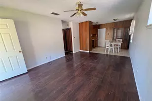 1829 S Center St, Denison, TX 75021 - Photo 8
