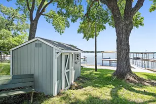 712 W Lake Dr, Weatherford, TX 76087 - Photo 8