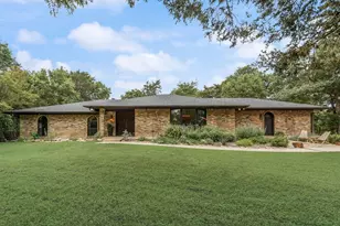 710 Bow Creek Ct, Duncanville, TX 75116 - Photo 1
