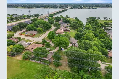 5101 Edgewater Drive, Rowlett, TX 75088 - Photo 8