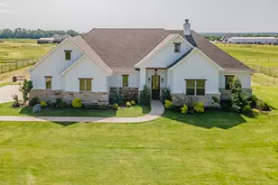 2011 Feather Ln, Weatherford, TX 76088 - Photo 1