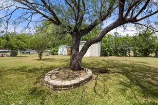 606 Nancy Dr, Glen Rose, TX 76043 - Photo 22
