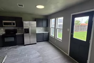 5702 Marietta Dr, Arlington, TX 76017 - Photo 26