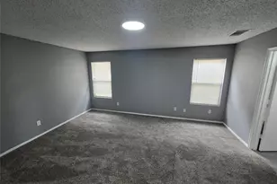 5702 Marietta Dr, Arlington, TX 76017 - Photo 6