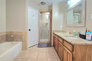 6301 Lotus Dr, Arlington, TX 76001 - Photo 18