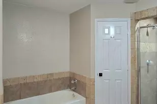 6301 Lotus Dr, Arlington, TX 76001 - Photo 20