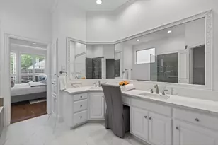 18719 Thorntree Ln, Dallas, TX 75252 - Photo 12