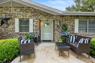 207 S Brook St, San Saba, TX 76877 - Photo 2