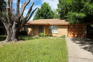 722 S Church St, Pilot Point, TX 76258 - Photo 2