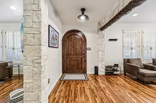 221 N Lucas Dr, Grapevine, TX 76051 - Photo 6