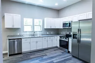 223 E Shreveport St, Van Alstyne, TX 75495 - Photo 8