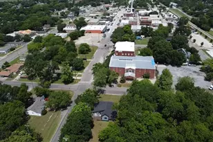 223 E Shreveport St, Van Alstyne, TX 75495 - Photo 2