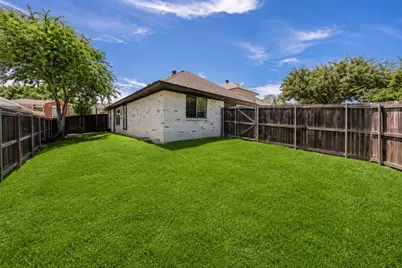2225 Arbor Creek Drive, Carrollton, TX 75010 - Photo 2