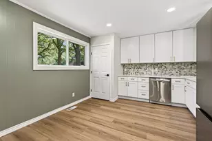 2711 N Locust St, Denton, TX 76209 - Photo 8