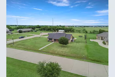 10486 Pheasant Run, Justin, TX 76247 - Photo 32