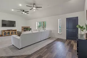 10486 Pheasant Run, Justin, TX 76247 - Photo 10