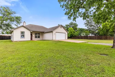 263 E Cougar Lane, China Spring, TX 76633 - Photo 4