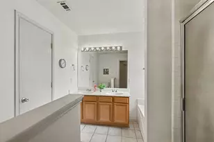 813 Wrentham Dr, Saginaw, TX 76179 - Photo 10