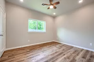 321 Fagg Dr, Lewisville, TX 75057 - Photo 14