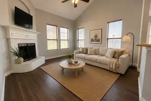 201 Redhead Dr, Little Elm, TX 75068 - Photo 8