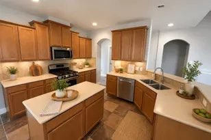 201 Redhead Dr, Little Elm, TX 75068 - Photo 10