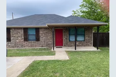 203 W Willow Street, Sanger, TX 76266 - Photo 1
