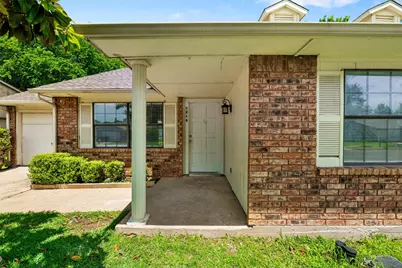 3816 Bee Tree Lane, Fort Worth, TX 76133 - Photo 4