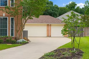 716 Mockingbird Ct, Crowley, TX 76036 - Photo 6