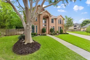 716 Mockingbird Ct, Crowley, TX 76036 - Photo 4