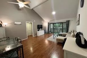 4569 N O'Connor Rd, Irving, TX 75062 - Photo 2