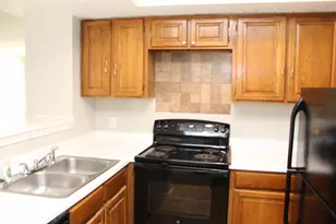 2300 Bamboo Dr, Arlington, TX 76006 - Photo 6