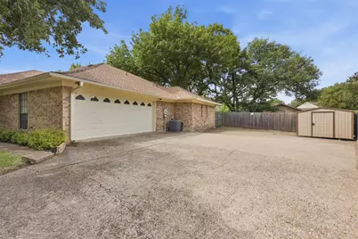 1902 Red Cypress Court, Arlington, TX 76012 - Photo 32