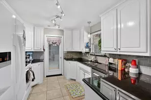 310 Vista Dr, Granbury, TX 76049 - Photo 6