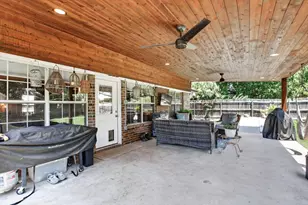 310 Vista Dr, Granbury, TX 76049 - Photo 28