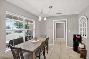 310 Vista Dr, Granbury, TX 76049 - Photo 4