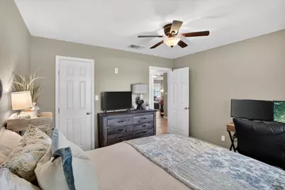 310 Vista Drive, Granbury, TX 76049 - Photo 16
