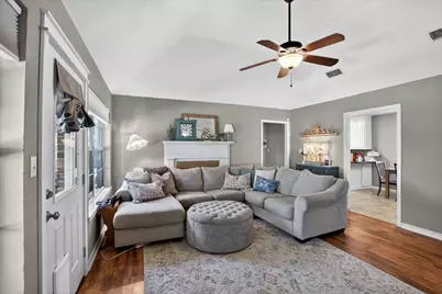 310 Vista Drive, Granbury, TX 76049 - Photo 12