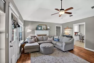 310 Vista Dr, Granbury, TX 76049 - Photo 12