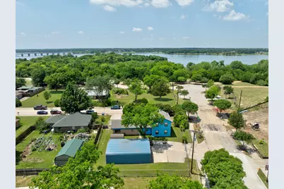 236 W Park Street, Little Elm, TX 75068 - Photo 4