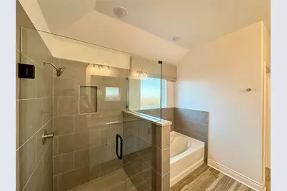 703 Moseley Lane, Greenville, TX 75402 - Photo 8
